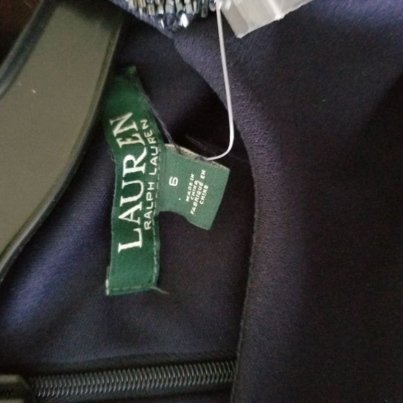 Dress - Picture 2 of 4